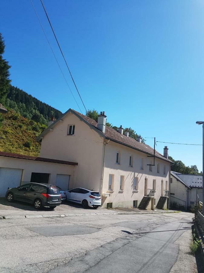 Le Yellow Apartment La Bresse Exterior photo